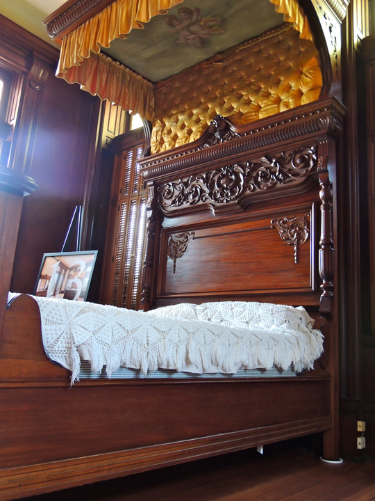 bishop palace vintage bedding glaveston tx