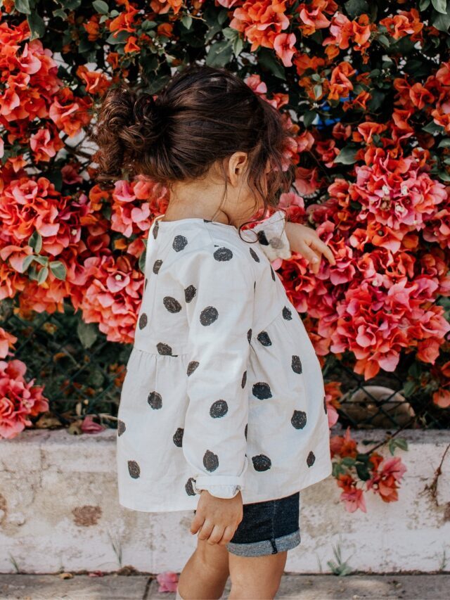7 Places To Buy Secondhand Clothes for Kids Online